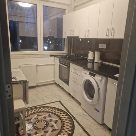 Ely's Deluxe דירה *