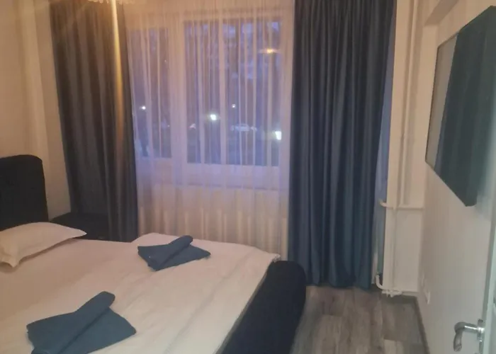Ely's Deluxe Bükreş
